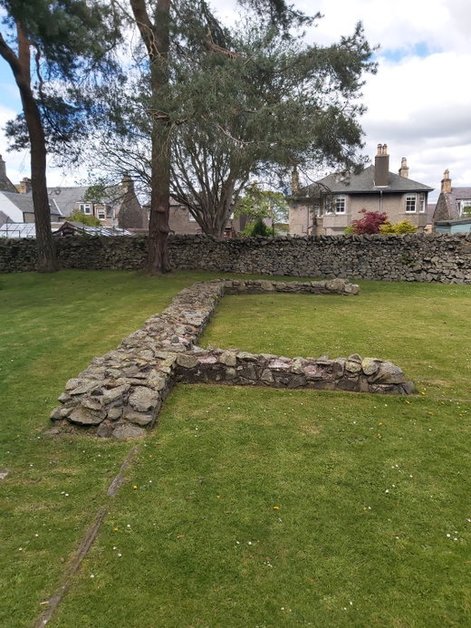 Cross Kirk Peebles