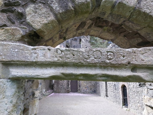Cross Kirk Peebles