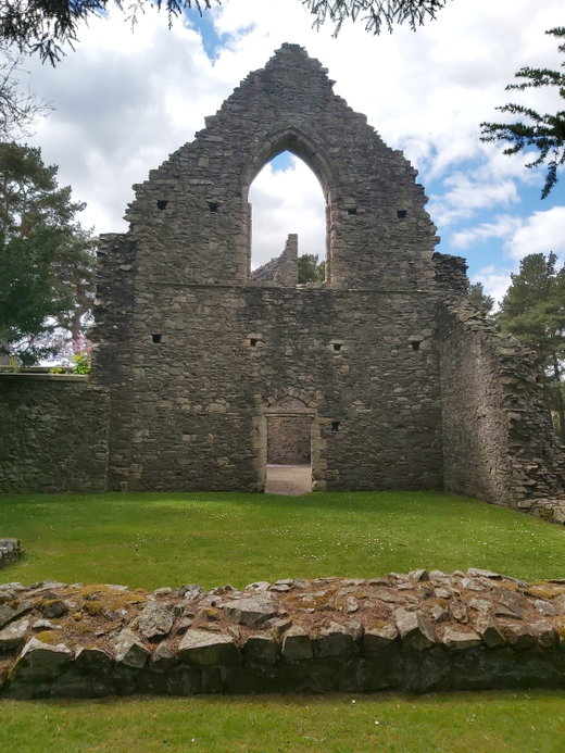 Cross Kirk Peebles