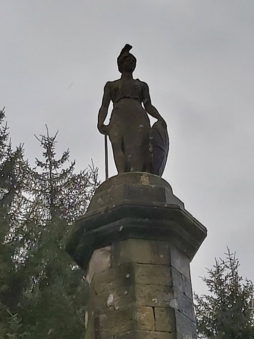 Queen's Monument