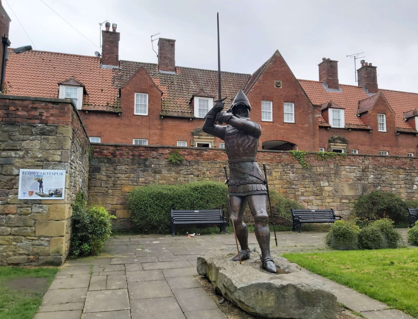 Harry Hotspur Statue
