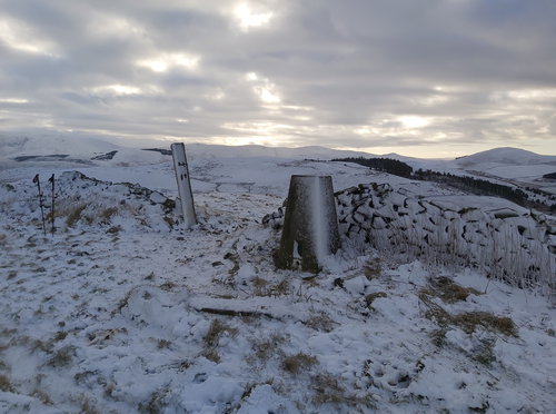 Longknowe Hill