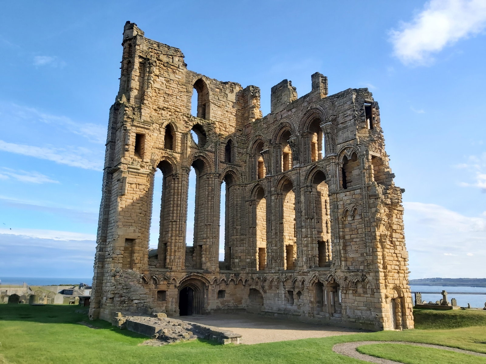 Tynemouth Priory And Castle