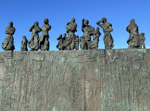 Widows and Bairns Sculpture Burnmouth